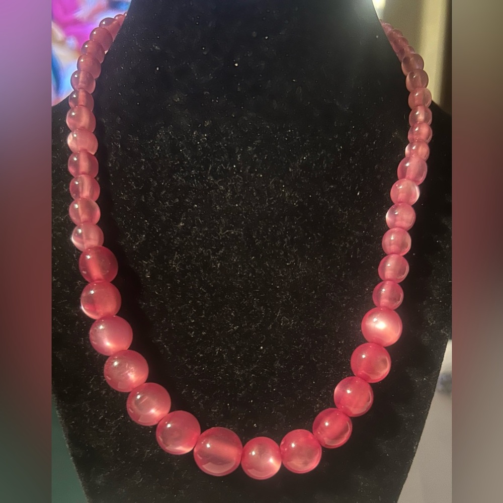 Chic Pink Beaded Necklace
